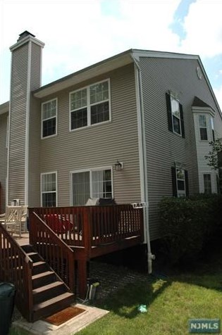 561 Adirondack Ct, Mahwah NJ  07430-2741 exterior