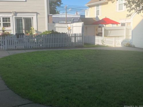 1 Southfield Ave, Stamford CT  06902-7200 exterior