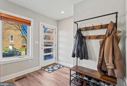 231 Seaton Pl, Washington, DC 20002-1529