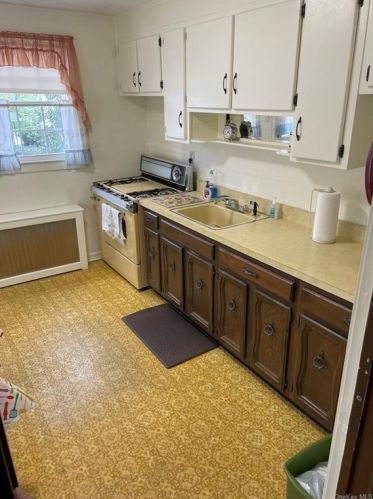 2562 Flint Ave, Bronx NY  10475-1004 exterior