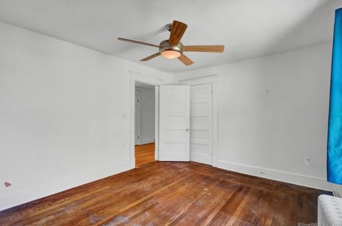 10 Goldberg Ave, Norwich CT  06360-4314 exterior