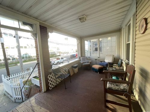 167 Beach 112th St, Far Rockaway, NY 11694-2402