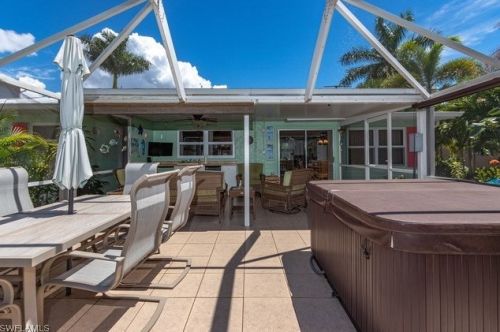 2355 Lemon St, Saint James City FL  33956-2082 exterior