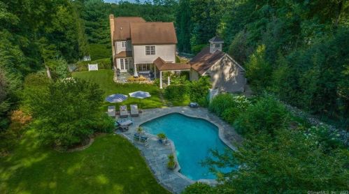 339 White Oak Shade Rd, New Canaan, CT 06840-6927
