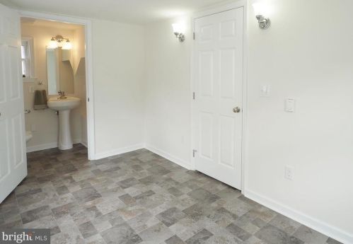 326 Liberty St, Charles Town WV  25414-1828 exterior