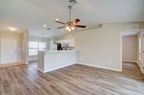 305 25th Ave, Cape Coral FL  33993-7577 exterior