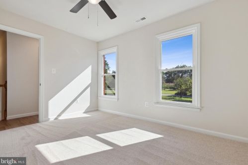 5758 Benford Dr, Haymarket VA  20169-2503 exterior