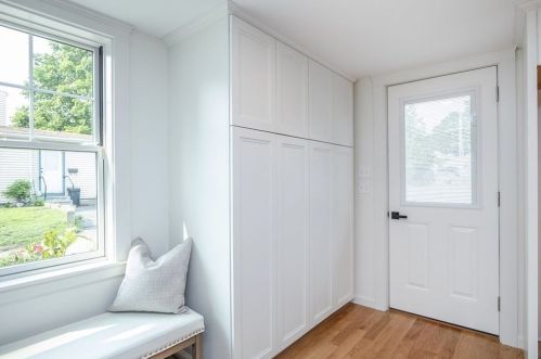 33 Pickering St, Danvers MA  01923-2017 exterior