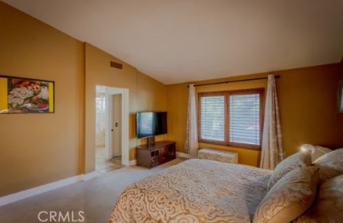 33068 Regina Dr, Temecula CA  92592-1472 exterior