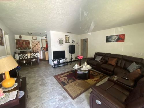 2431 Irondale St, Saint Petersburg, FL 33705-3538