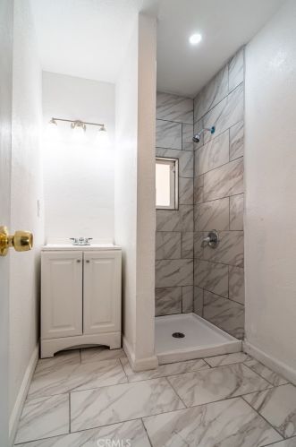 691 Date Ave, Rialto CA  92376-7006 exterior