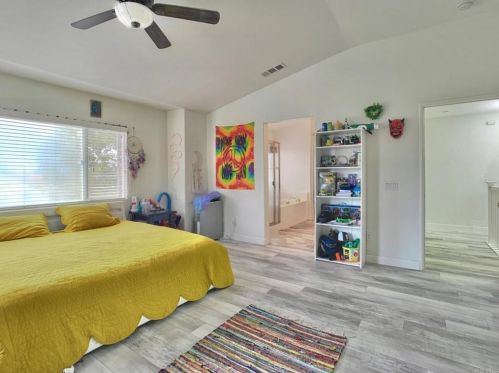 33358 Embassy Ave, Temecula CA  92592-1320 exterior