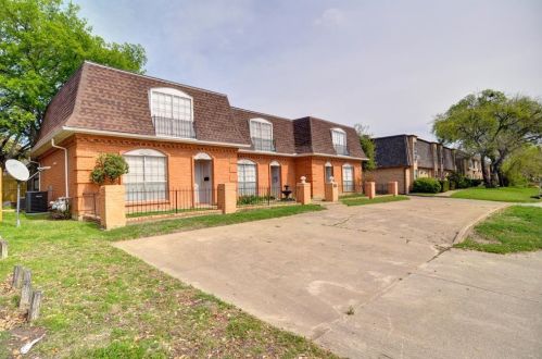 3105 Las Vegas Trl, Fort Worth TX  76116-4990 exterior