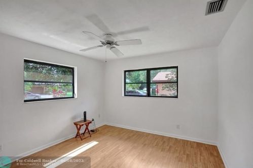 11940 19 St, Hollywood FL 33025-5613 exterior