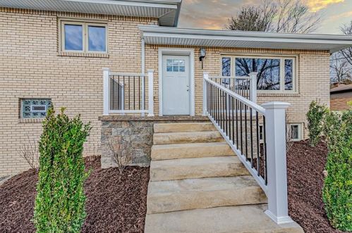 277 Mcmurray Rd, Canonsburg, PA 15317-2929