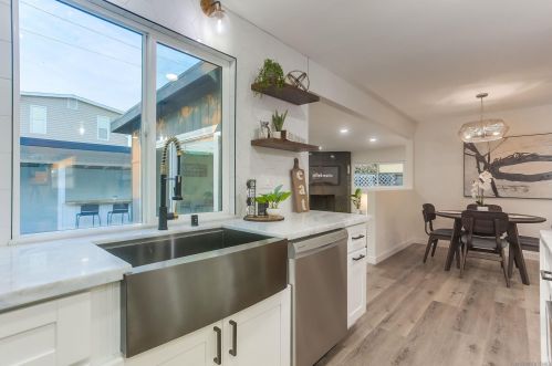 3862 Martha St, San Diego CA  92117-1817 exterior