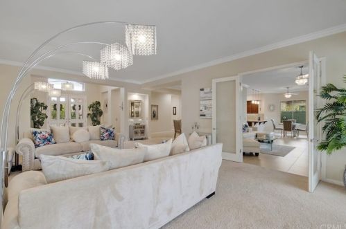 15 Napoleon Rd, Rancho Mirage CA  92270-2715 exterior