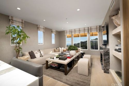 12 Tidal Surf, Newport Beach CA  92657-1905 exterior