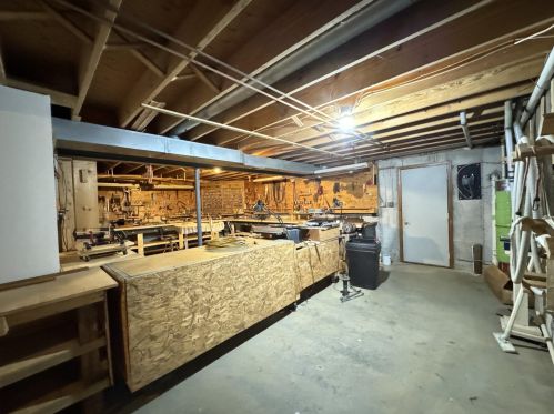 1 Cedar Pt, Newport KY  41076-1743 exterior