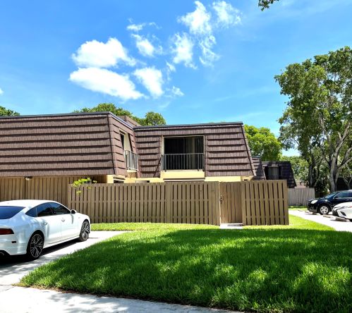 502 5th Ct, West Palm Beach, FL 33410-5105