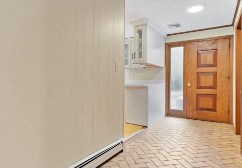 12 Duston Rd, Salem, NH 03079-1915