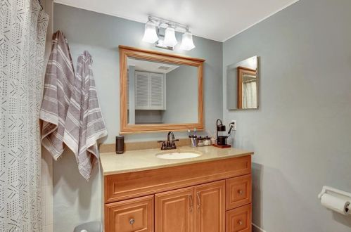 110 Bobolink Way, Naples FL 34105-2489 exterior