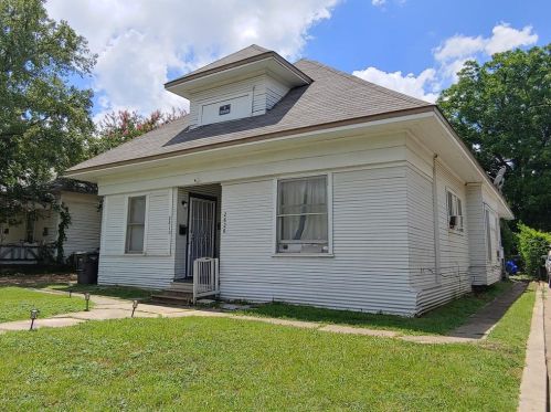 2828 May St, Fort Worth TX  76110-3360 exterior