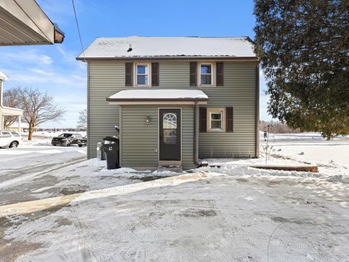 47 Russell Dr, Random Lake WI  53075-1770 exterior