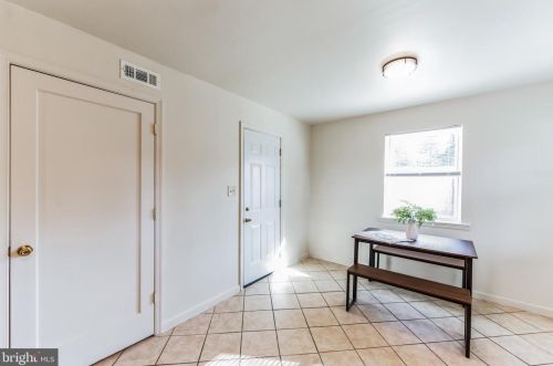 401 Bethune Dr, Wilmington, DE 19801-5720