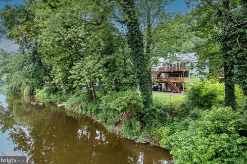 4940 Skippack Pike, Collegeville PA  19473-2049 exterior