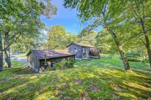 175 Eastwoods Rd, Scotts Corners, NY 10576-1830