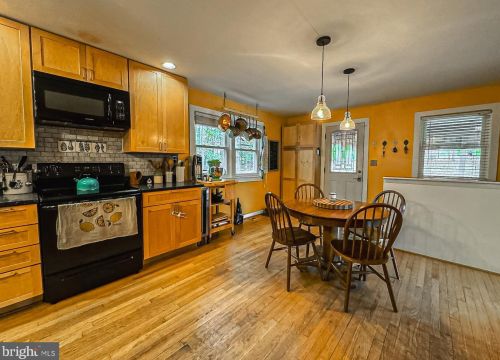 13305 Bristow Rd, Nokesville VA  20181-3301 exterior