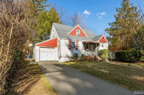 19 Central Ave, Maywood, NJ 07607-1916