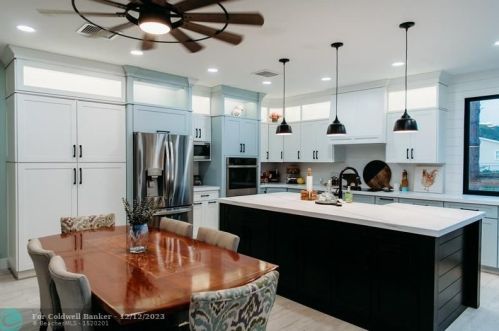 430 Emerald Ave, Fort Pierce FL  34945-2123 exterior