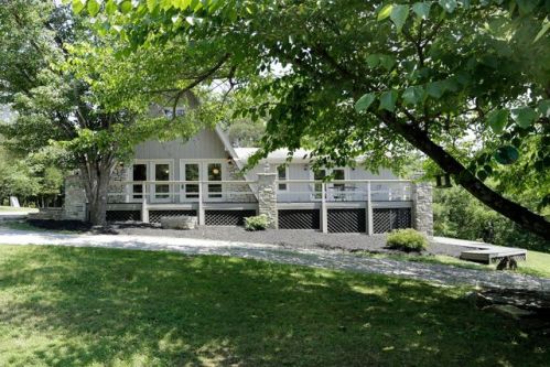 1985 Glass Mill Rd, Versailles, KY 40390-9732