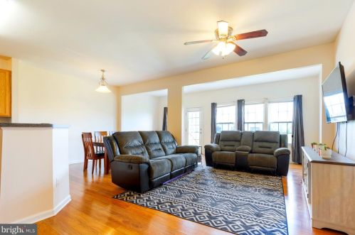 116 Fawn Dr, Gilbertsville, PA 19525-8102