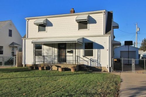 18 Old Colony Ave, Tonawanda, NY 14150-8520
