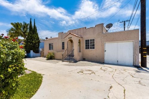 2245 Pine Ave, Long Beach, CA 90806-4309