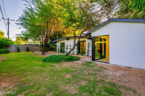 5721 10th St, Phoenix AZ  85014-2213 exterior