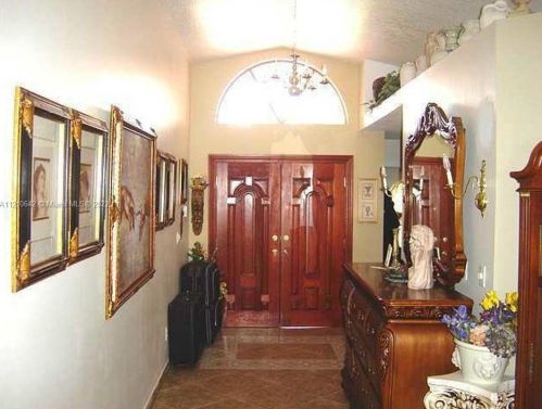 2900 36th Ave, Hollywood FL  33021-1391 exterior