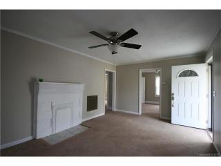 506 13th St, Kannapolis, NC 28083-2883