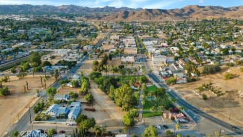 228 Spring St, Lake Elsinore CA  92530-4103 exterior