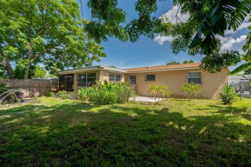 5110 Farley Dr, Tarpon Springs FL  34690-2010 exterior