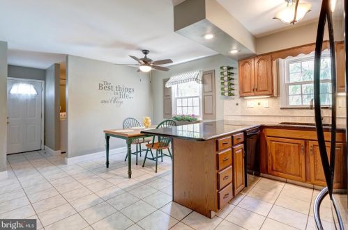 1942 Bergdoll Ave, Boothwyn PA 19061-2618 exterior