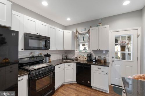 633 Division St, Gloucester NJ  08030-2335 exterior