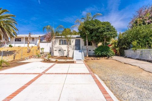 282 Hill St, Lake Elsinore CA  92530-3926 exterior