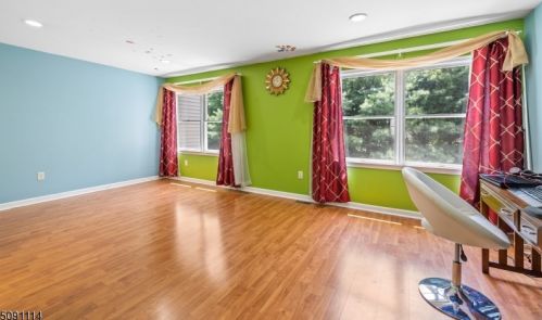 22 Autumn Ridge Rd, Greystone Park NJ  07950-1194 exterior