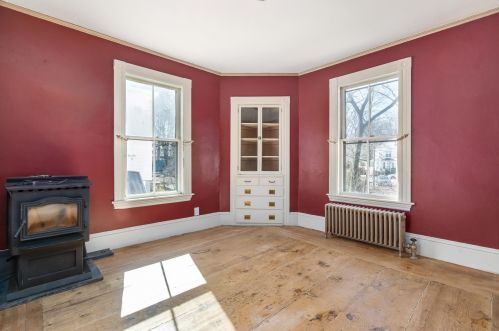 32 Hill St, Dover NH  03820-3111 exterior