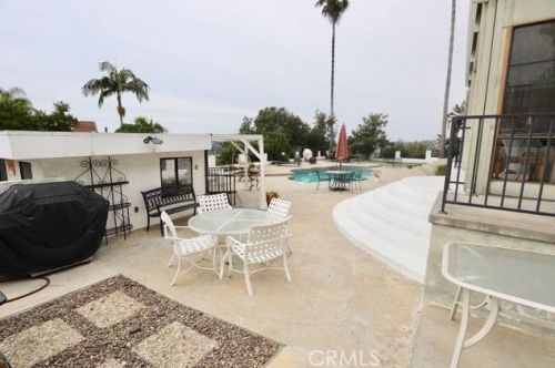 2408 Sacada Cir, Carlsbad CA  92009-8052 exterior