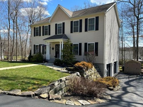 166 Evergreen Dr, Franklin, PA 16323-1950